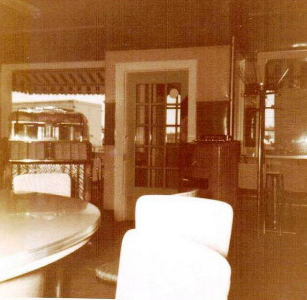 Tekon Grill (Te-Kon Grill & Truck Stop) - From Ann Thornton On Facebook (newer photo)